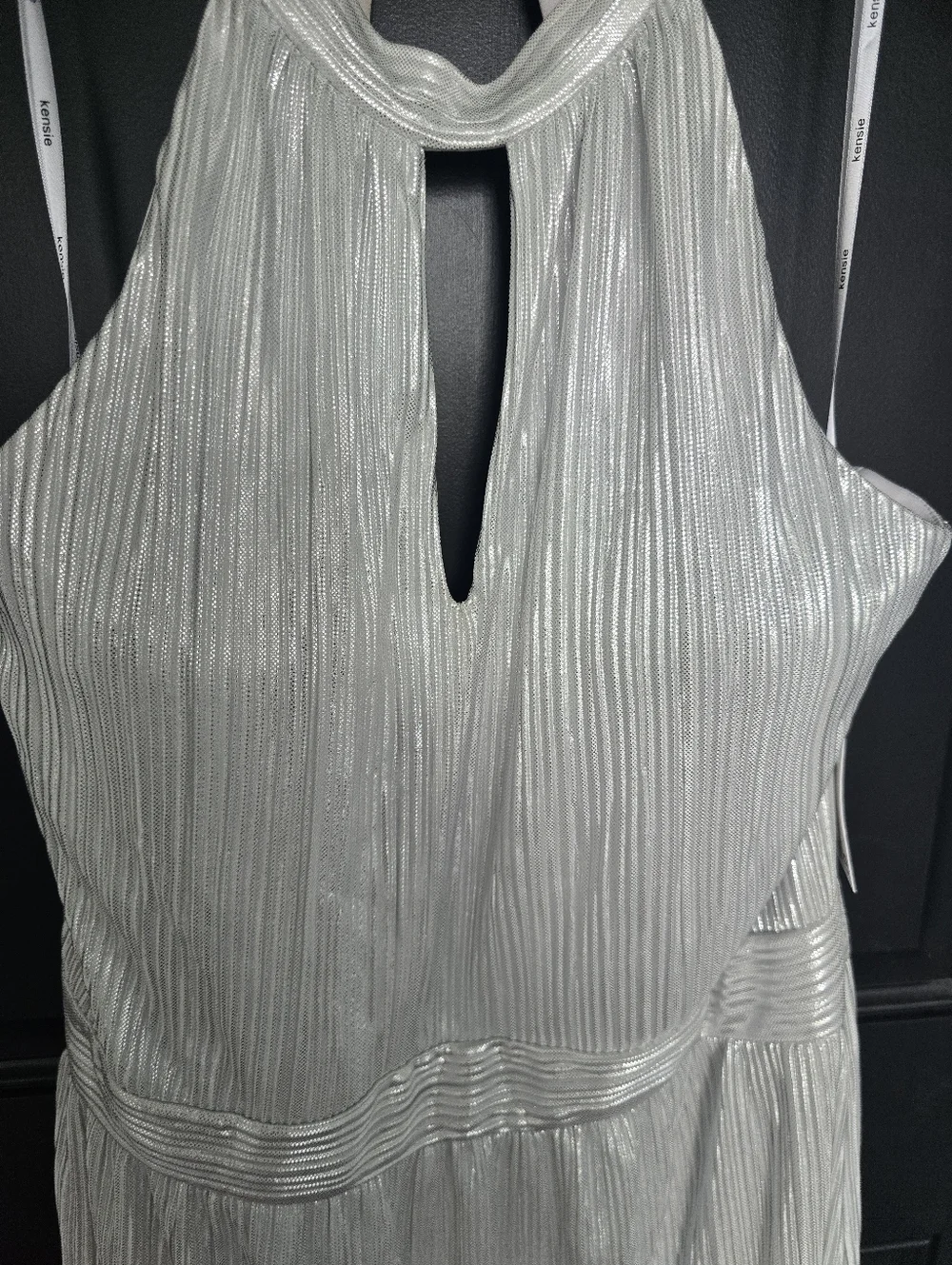 Kensie Silver Metallic Pleated Halter Dress Keyhole Neck Sleeveless Midi Size 16 - Picture 8 of 10